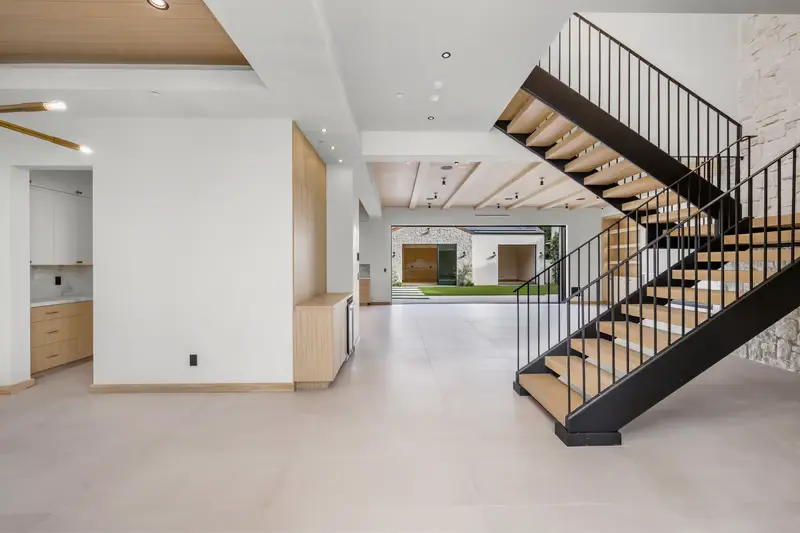 Move in and move out cleaning service